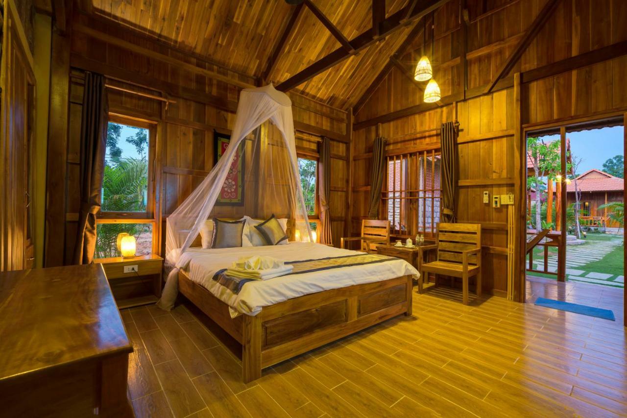 Island Resort 3*
