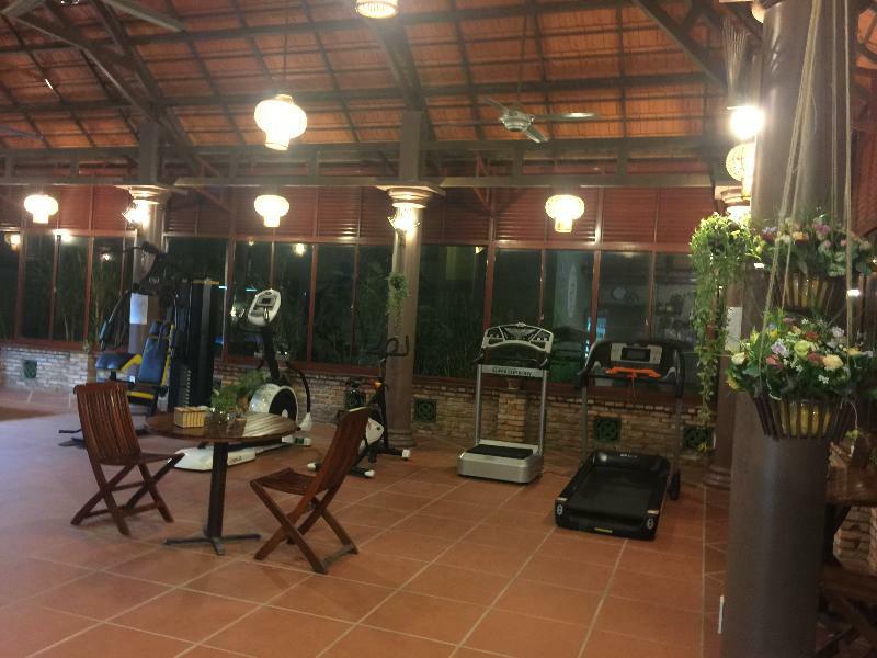 Hòa Bình Khách sạn 4*