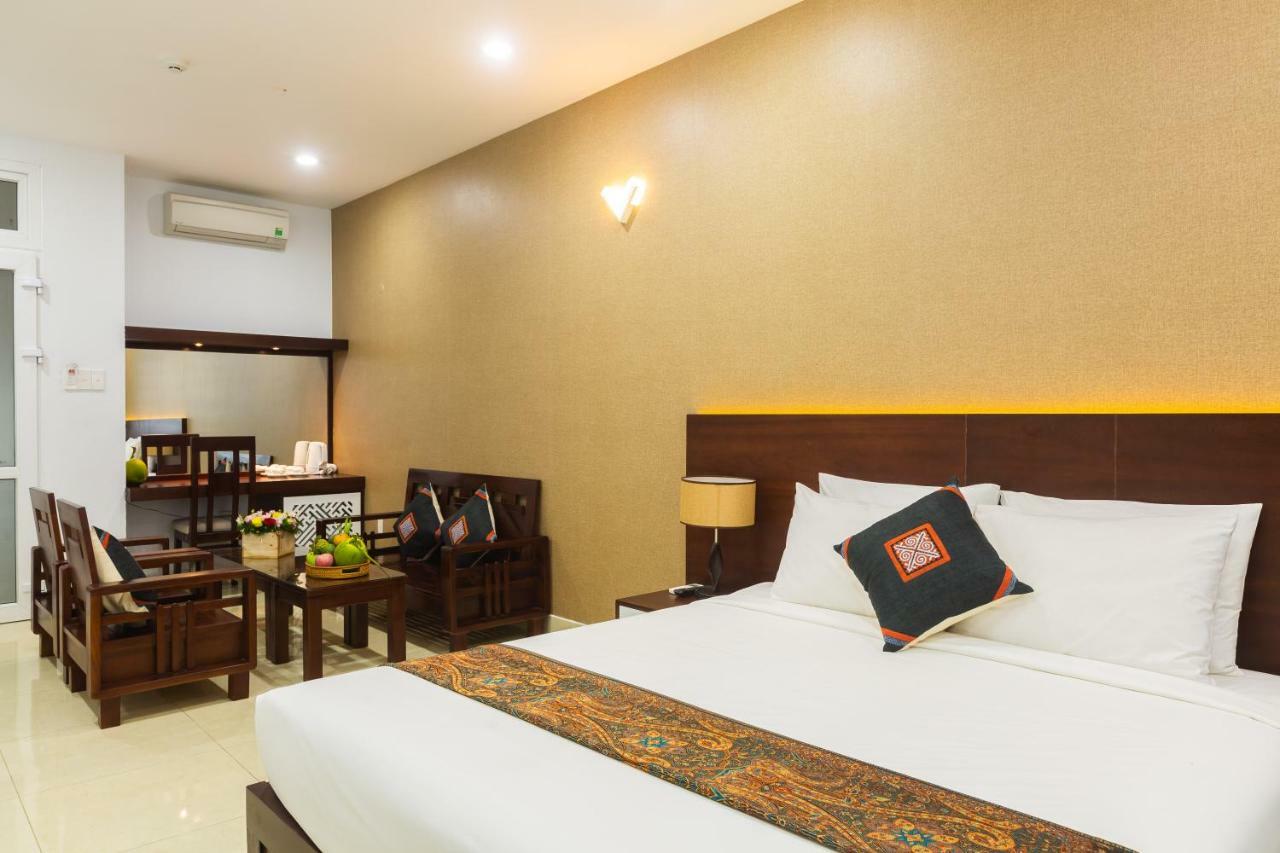 Hotel Navy