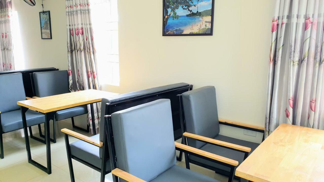 Khách sạn B 3*