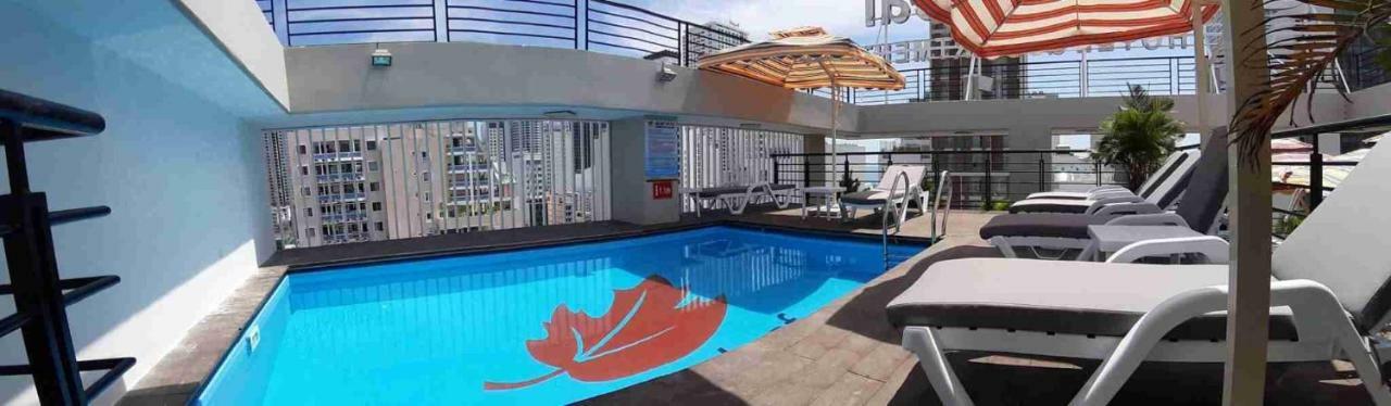 Hotel Maple Leaf & 4*