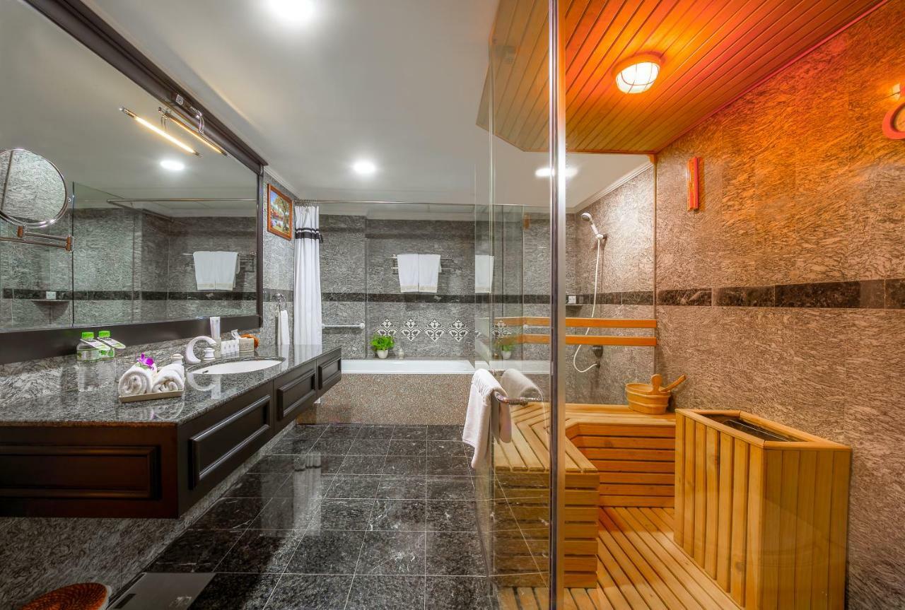Muong Thanh Luxury Song Hotel