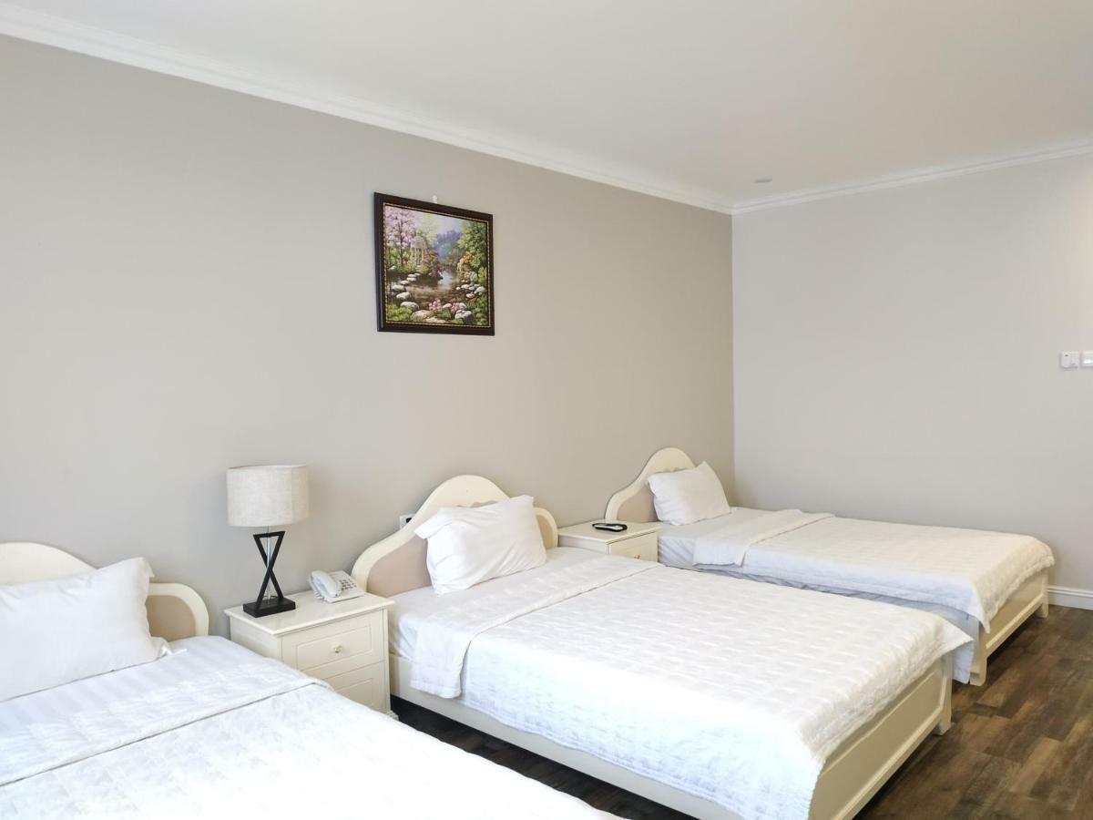 Hotel Ngoc Lan Ha Long