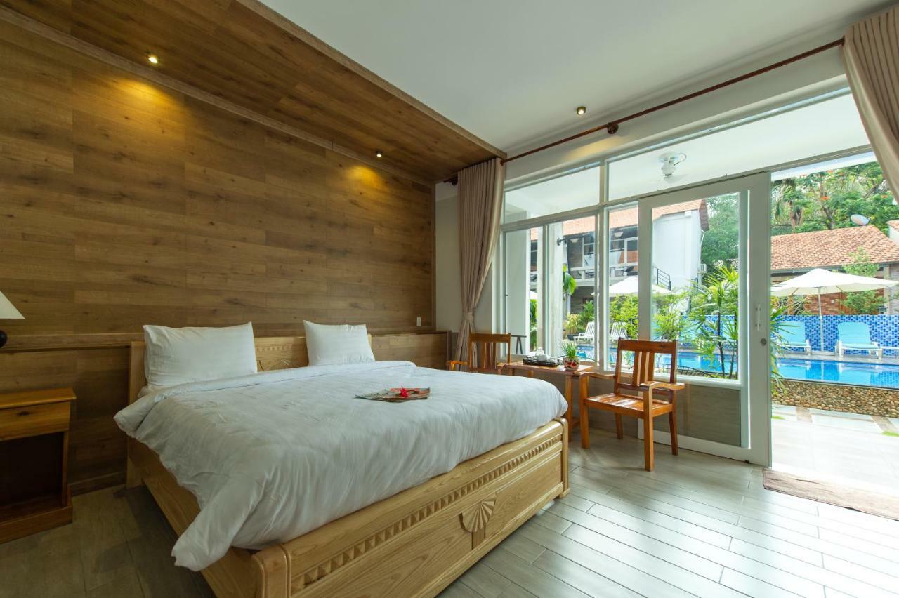 Waves Resort