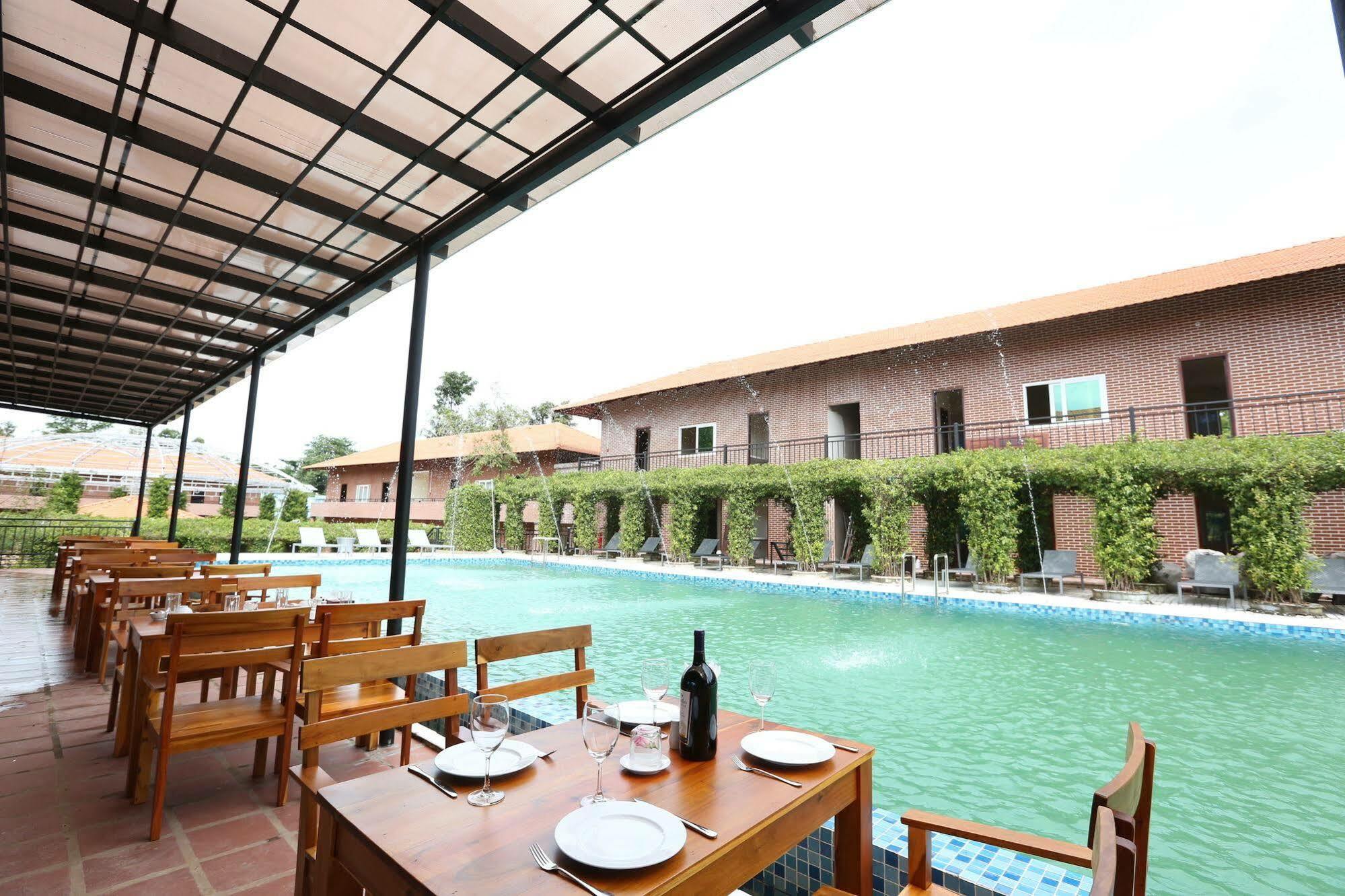 Khu nghỉ mát Countryside Garden & Bar Phú Quốc
