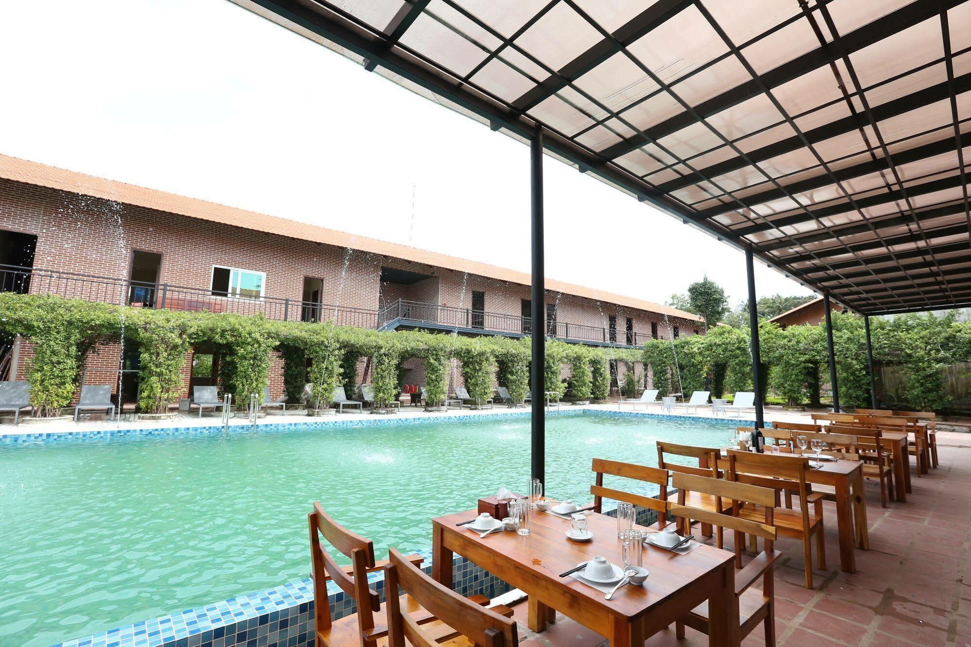 Khu nghỉ mát Countryside Garden & Bar