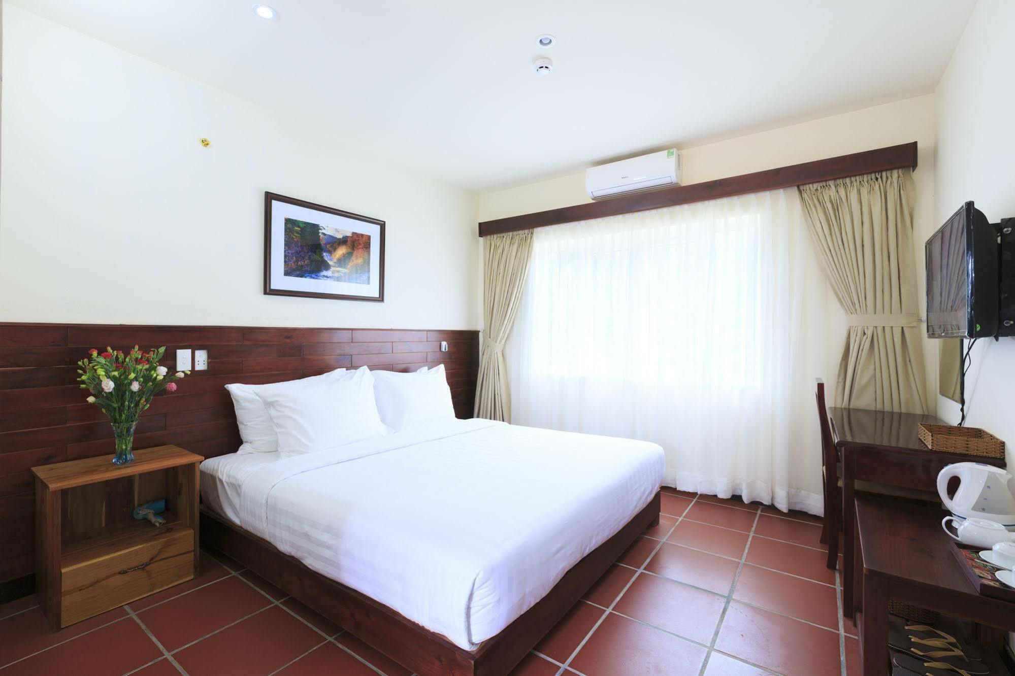 Countryside Garden & Bar Khu nghỉ mát 3*