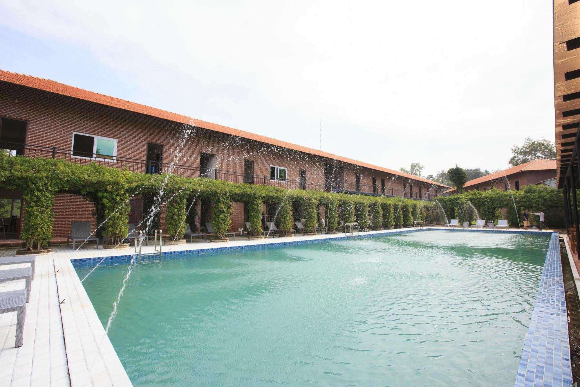 Khu nghỉ mát Countryside Garden & Bar 3*