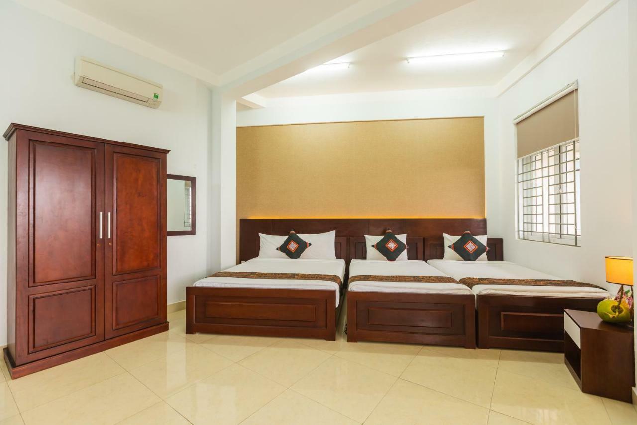 Navy Hotel