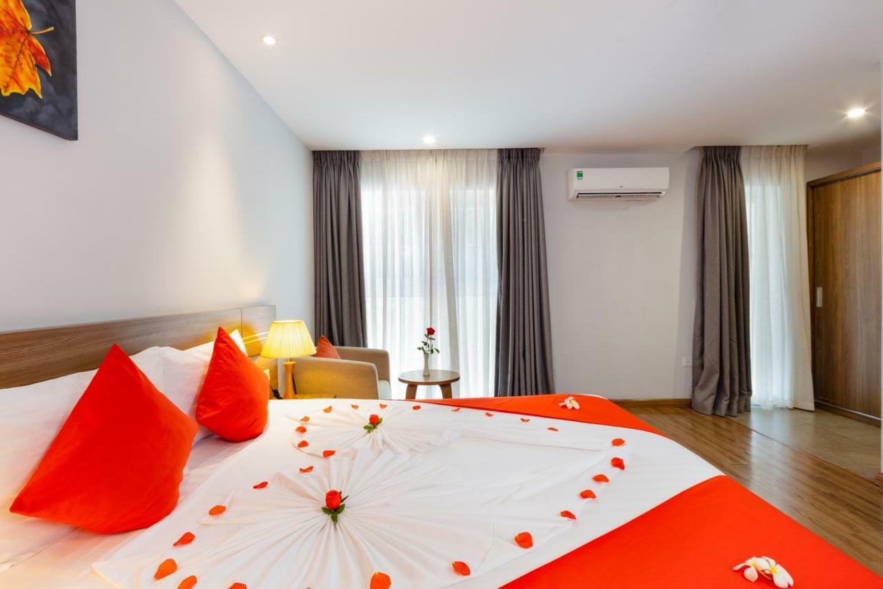 Hotel Maple Leaf & 4*