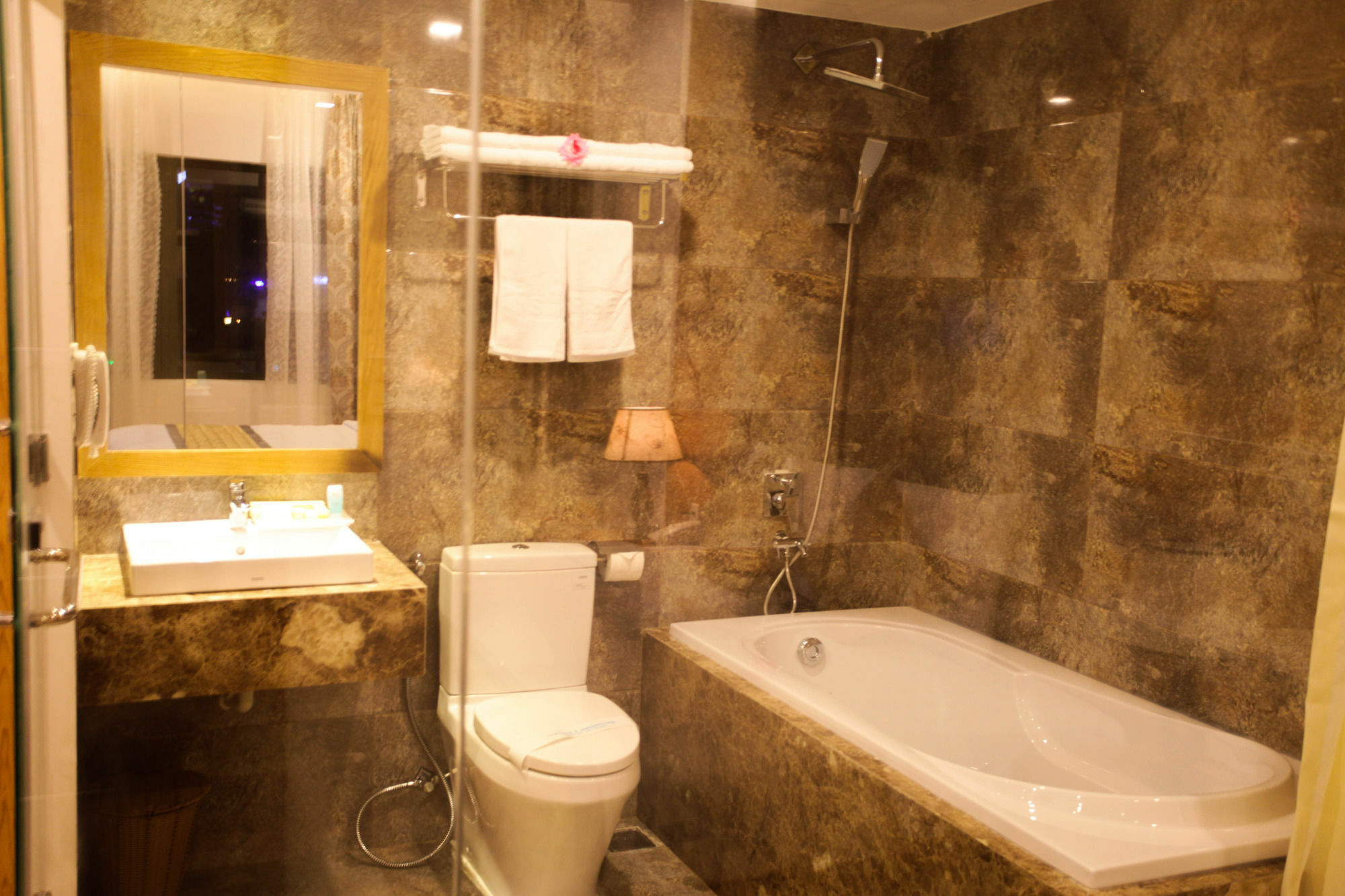 Helios Boutique & Hotel 4*