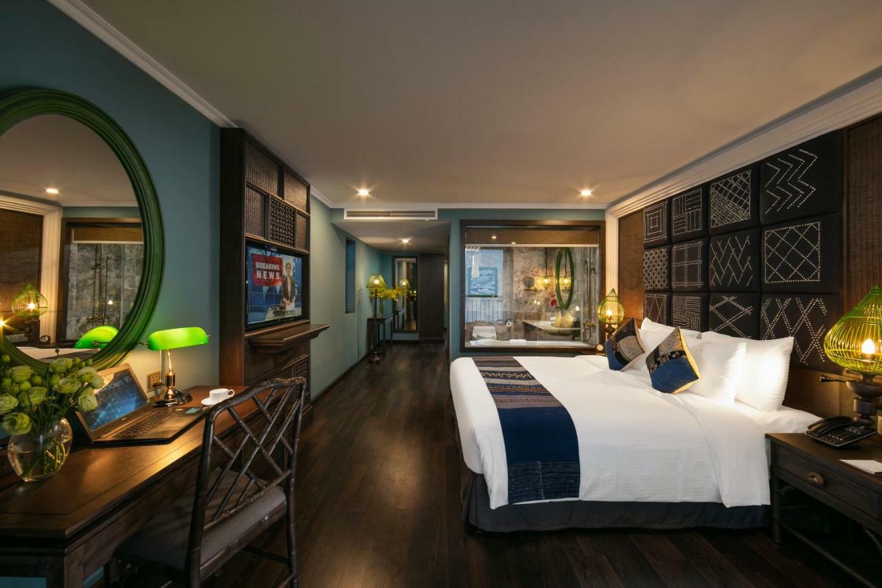 Pistachio Hotel