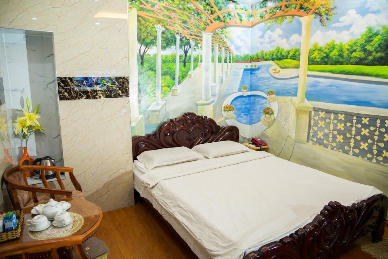 Phuong Linh Hotel 2*