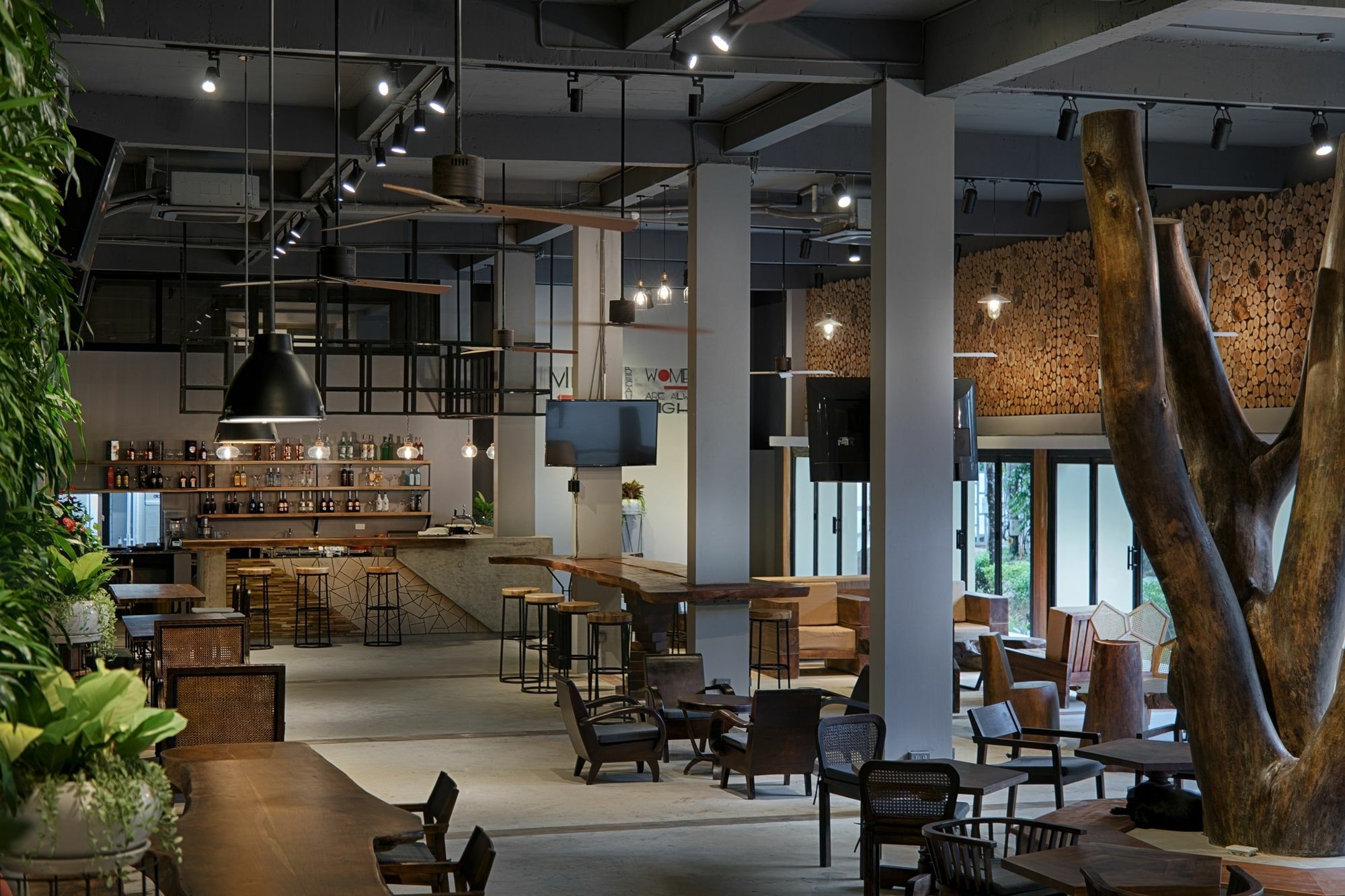 Hostel 9station & Bar