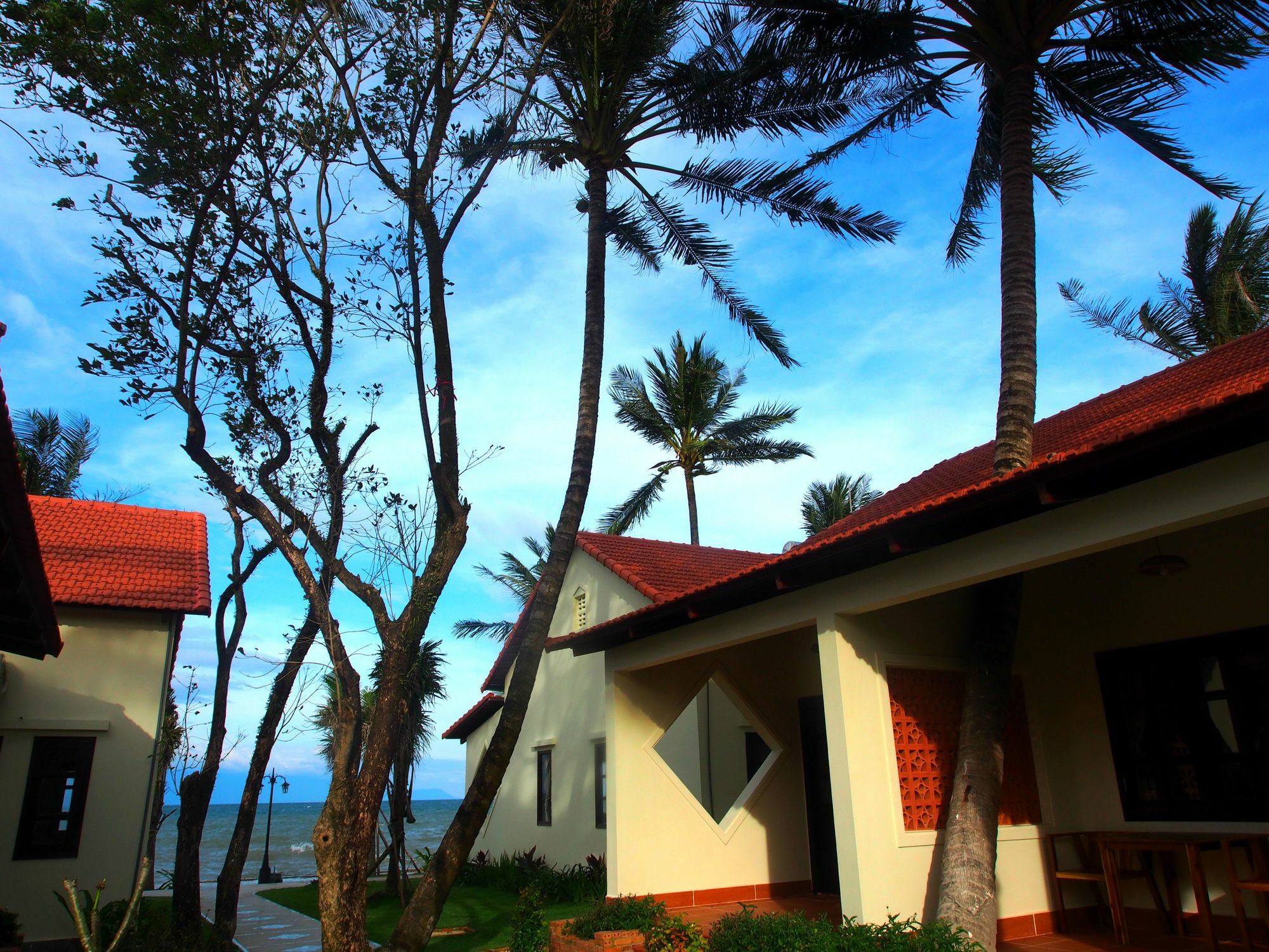 Hula Hula Beachfront Resort Phu Quoc