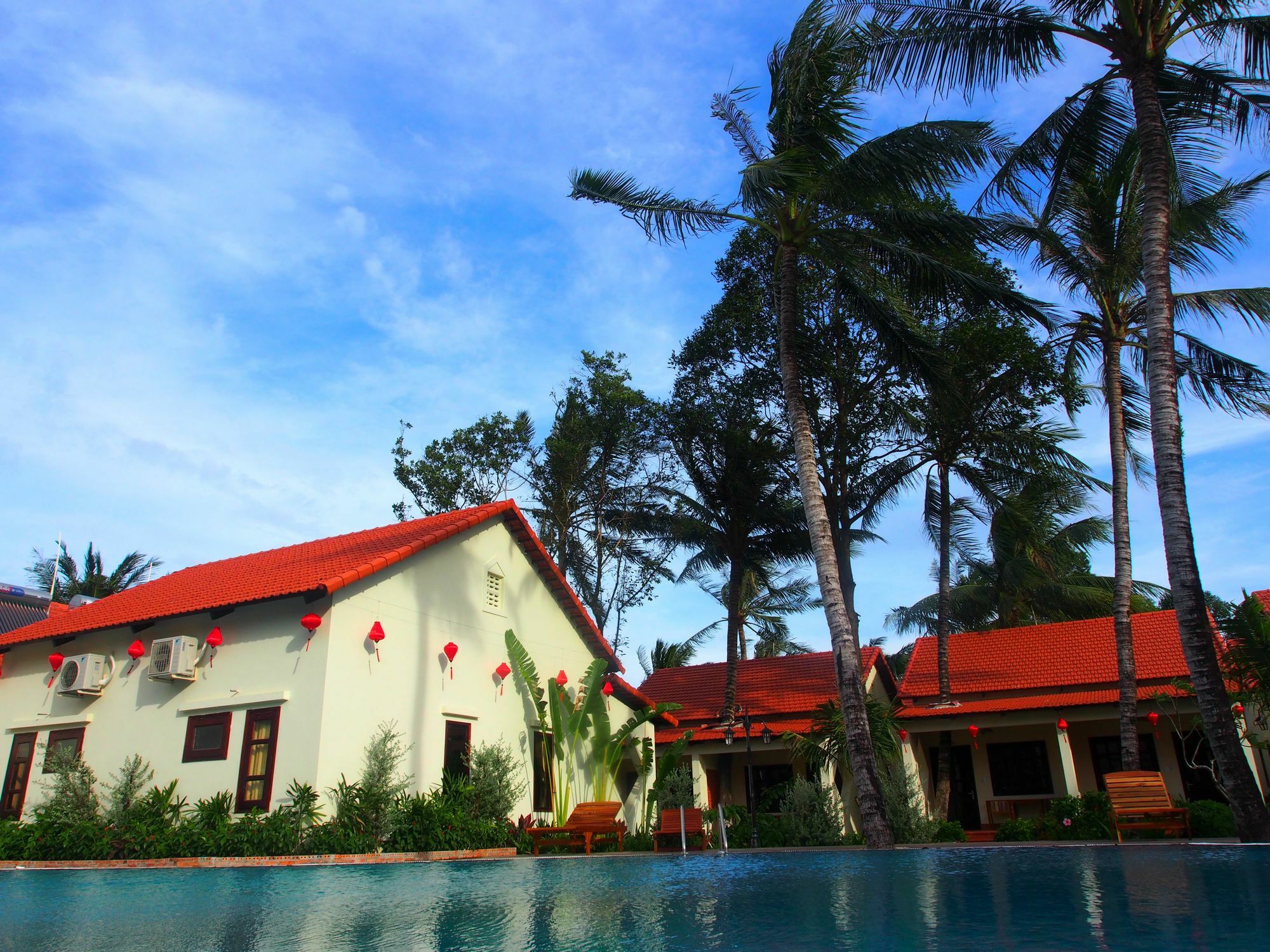Hula Hula Beachfront Resort Phu Quoc