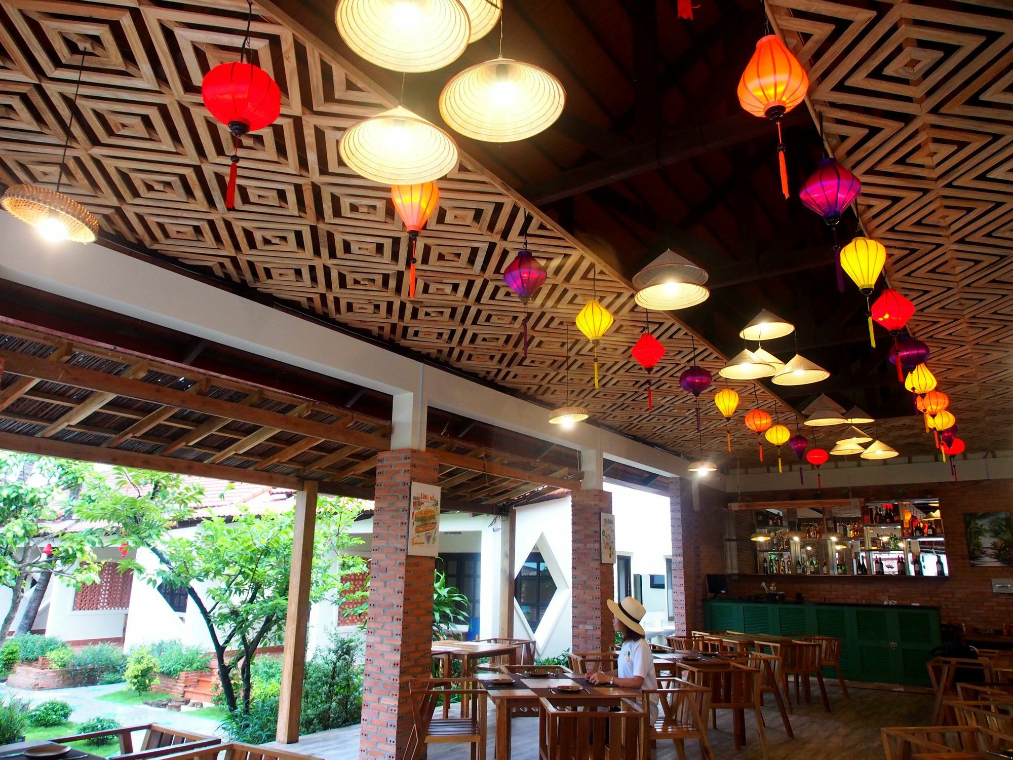 Hula Hula Beachfront Phu Quoc