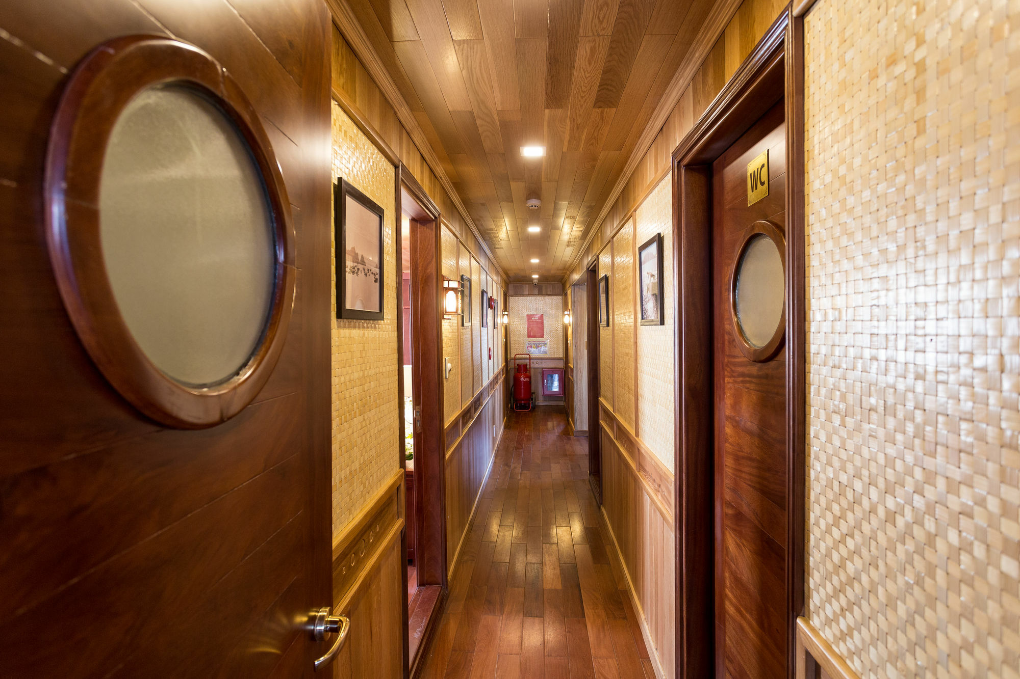  Bhaya Halong Cruises Ha Long