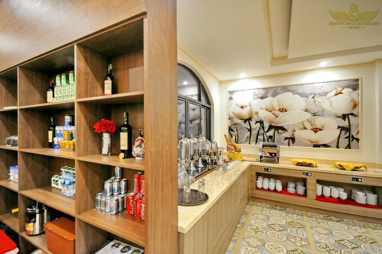 Hotel Crown Nguyen Hoang