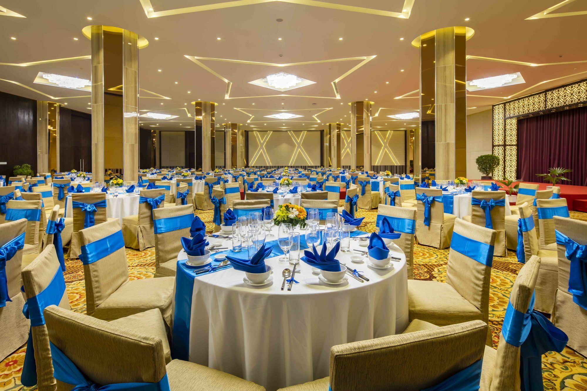 Diamond Bay Hotel