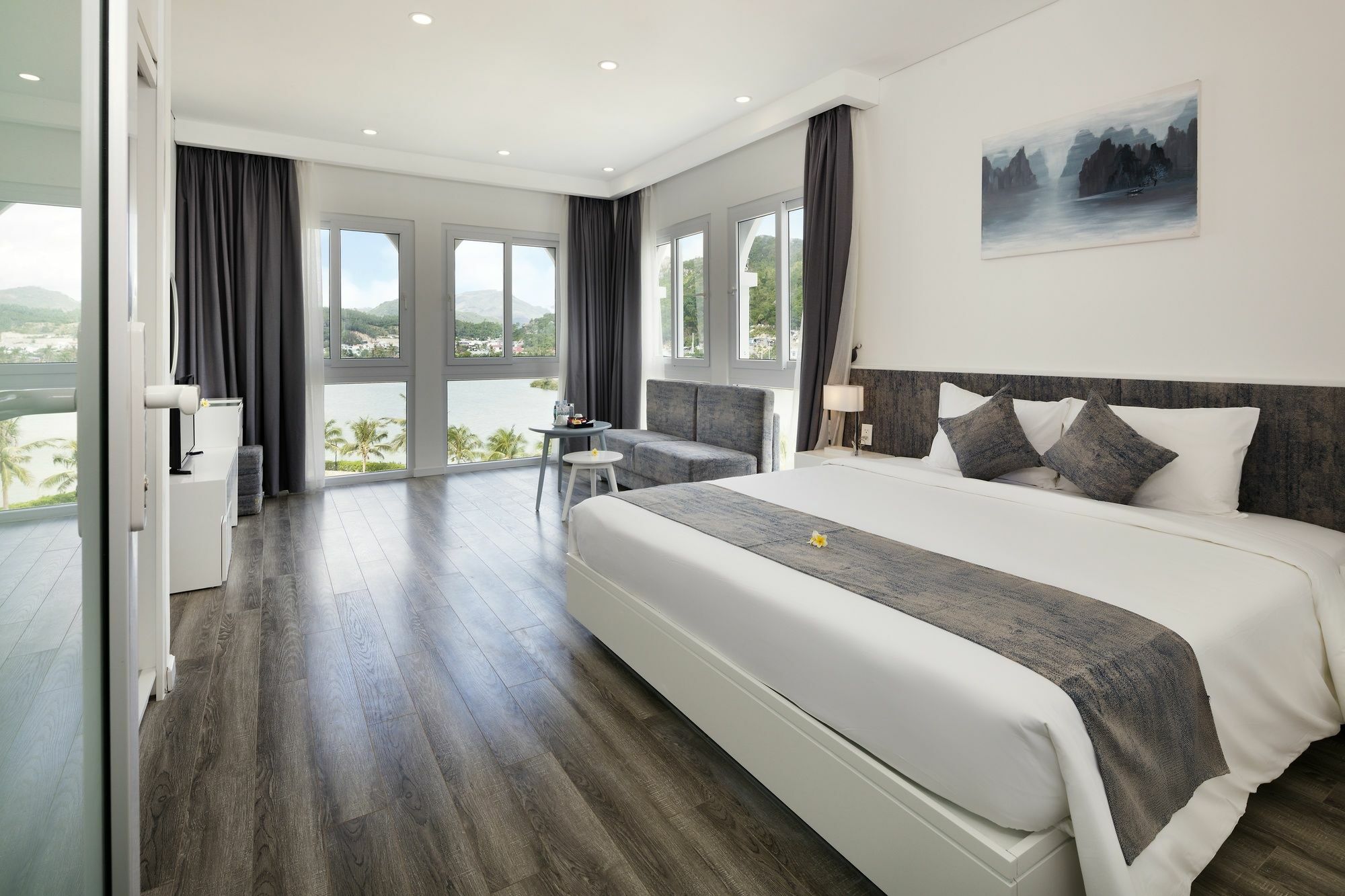 Cham Oasis Condotel 5*