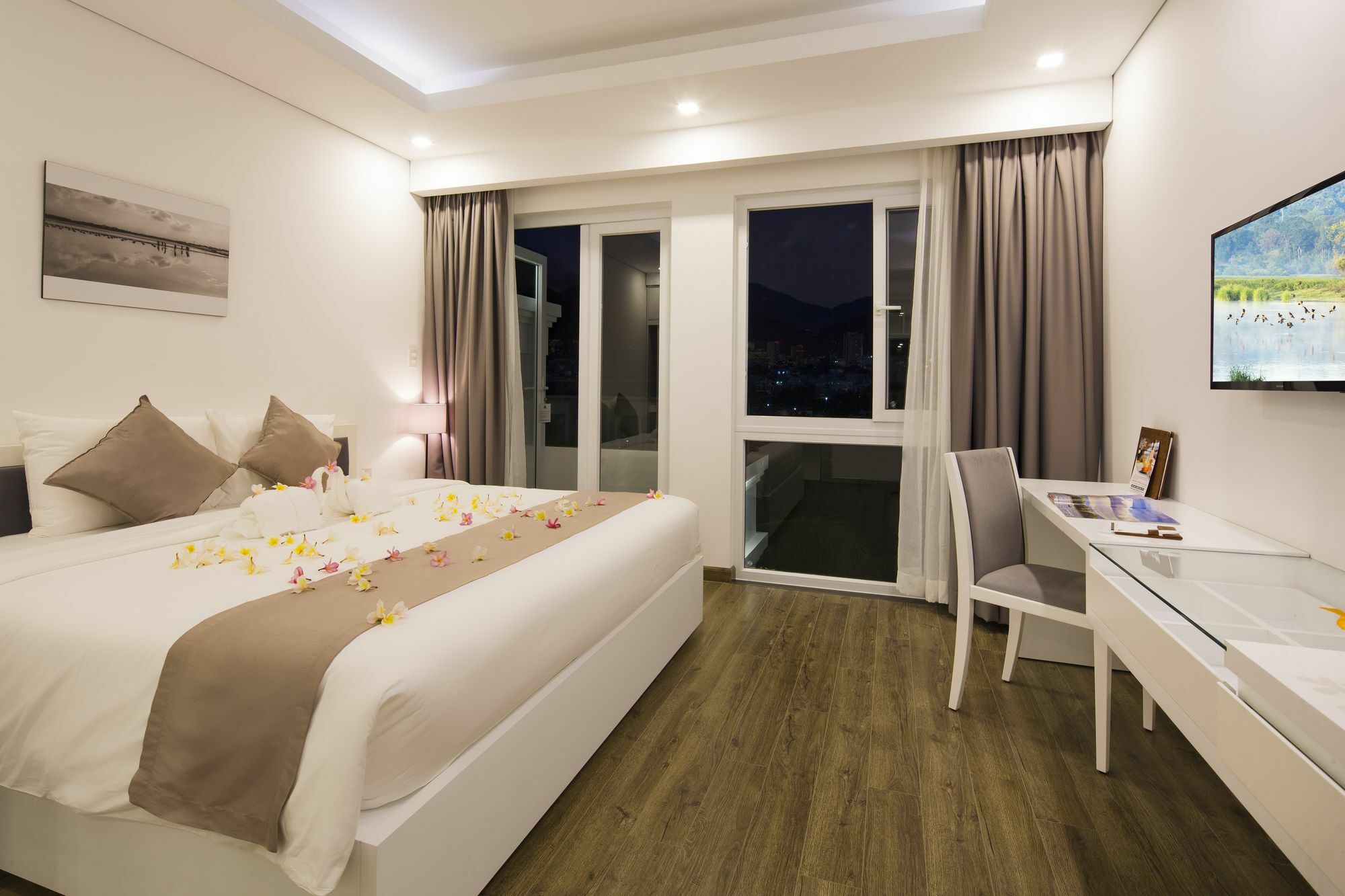 Cham Oasis Condotel Aparthotel