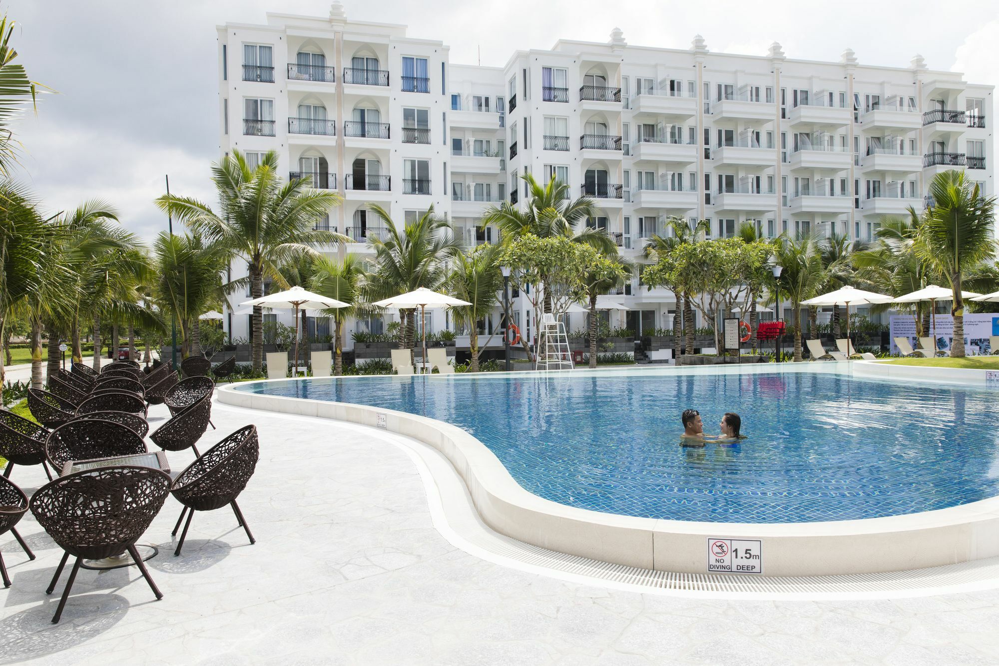 Cham Oasis Condotel Aparthotel 5*