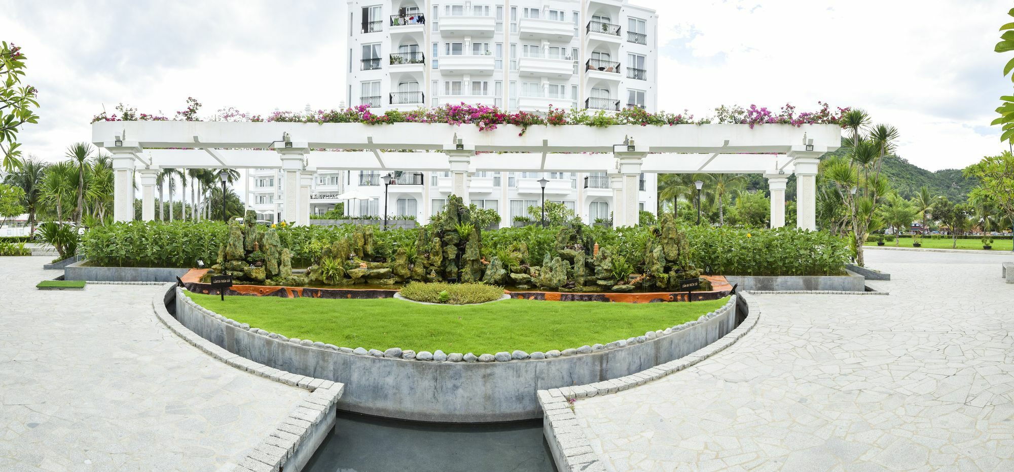 Cham Oasis Condotel Aparthotel Nha Trang