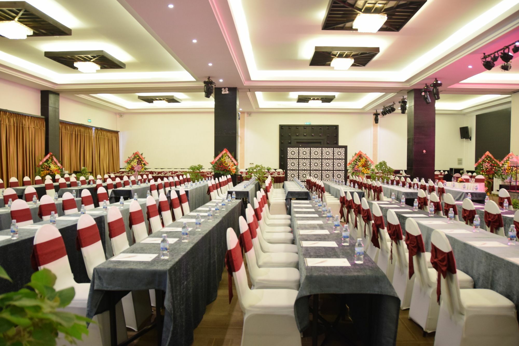 Cham Oasis Condotel 5*