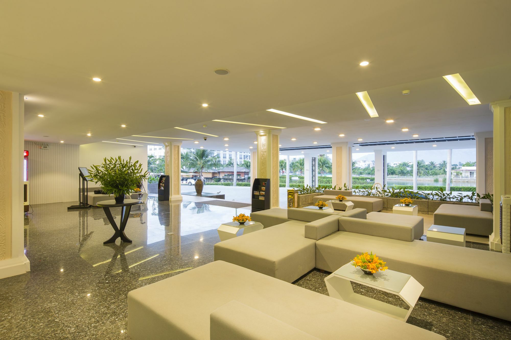 Aparthotel Cham Oasis Condotel 5*