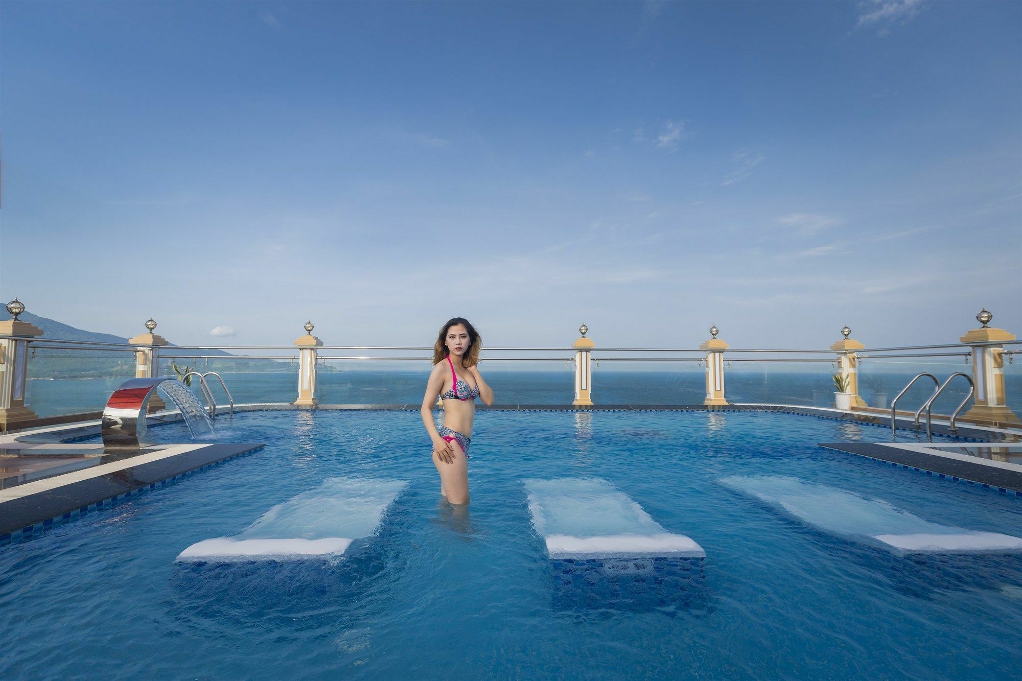 Hotel 7 Seven Sea