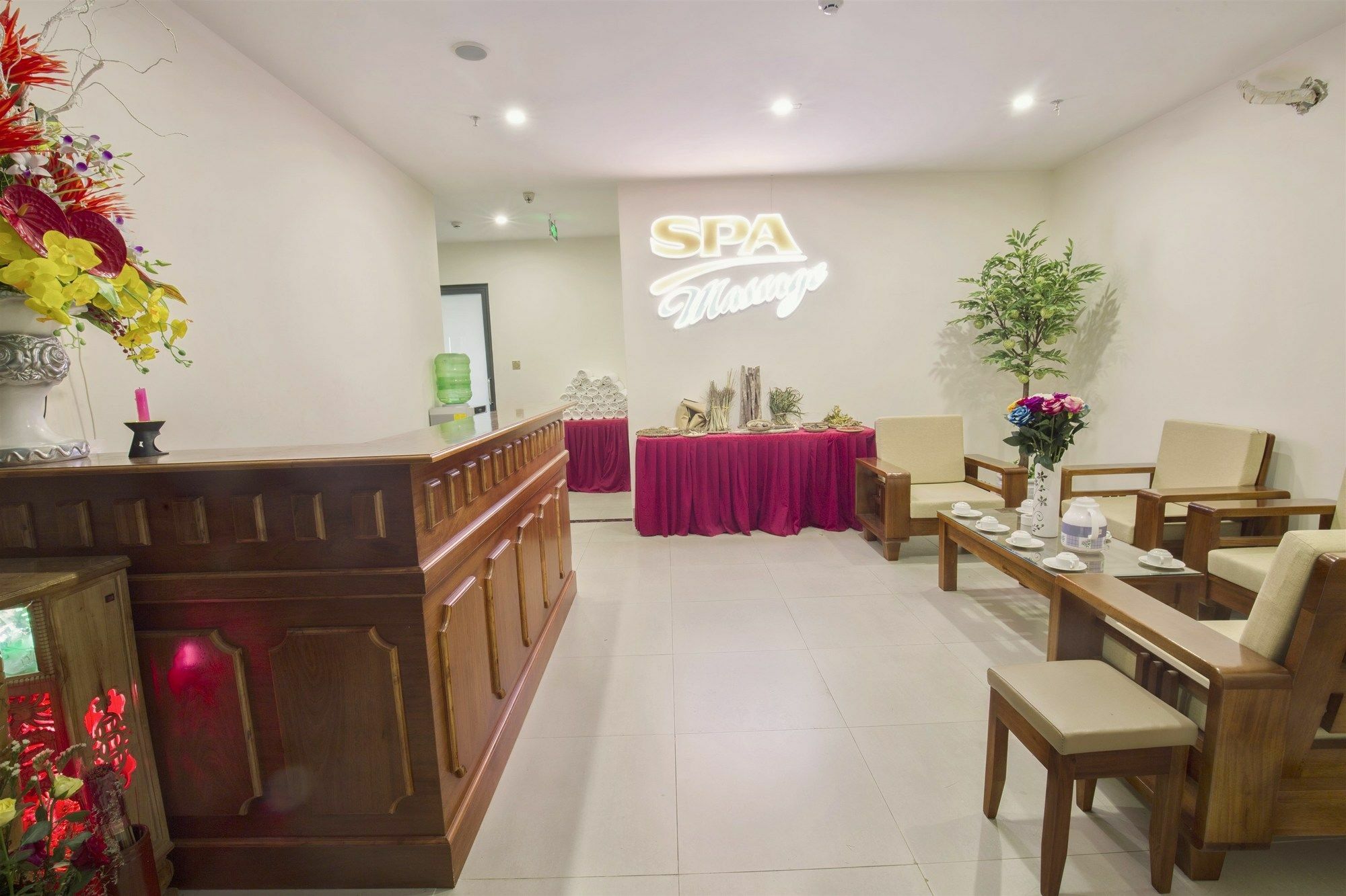 7 Seven Sea Hotel
