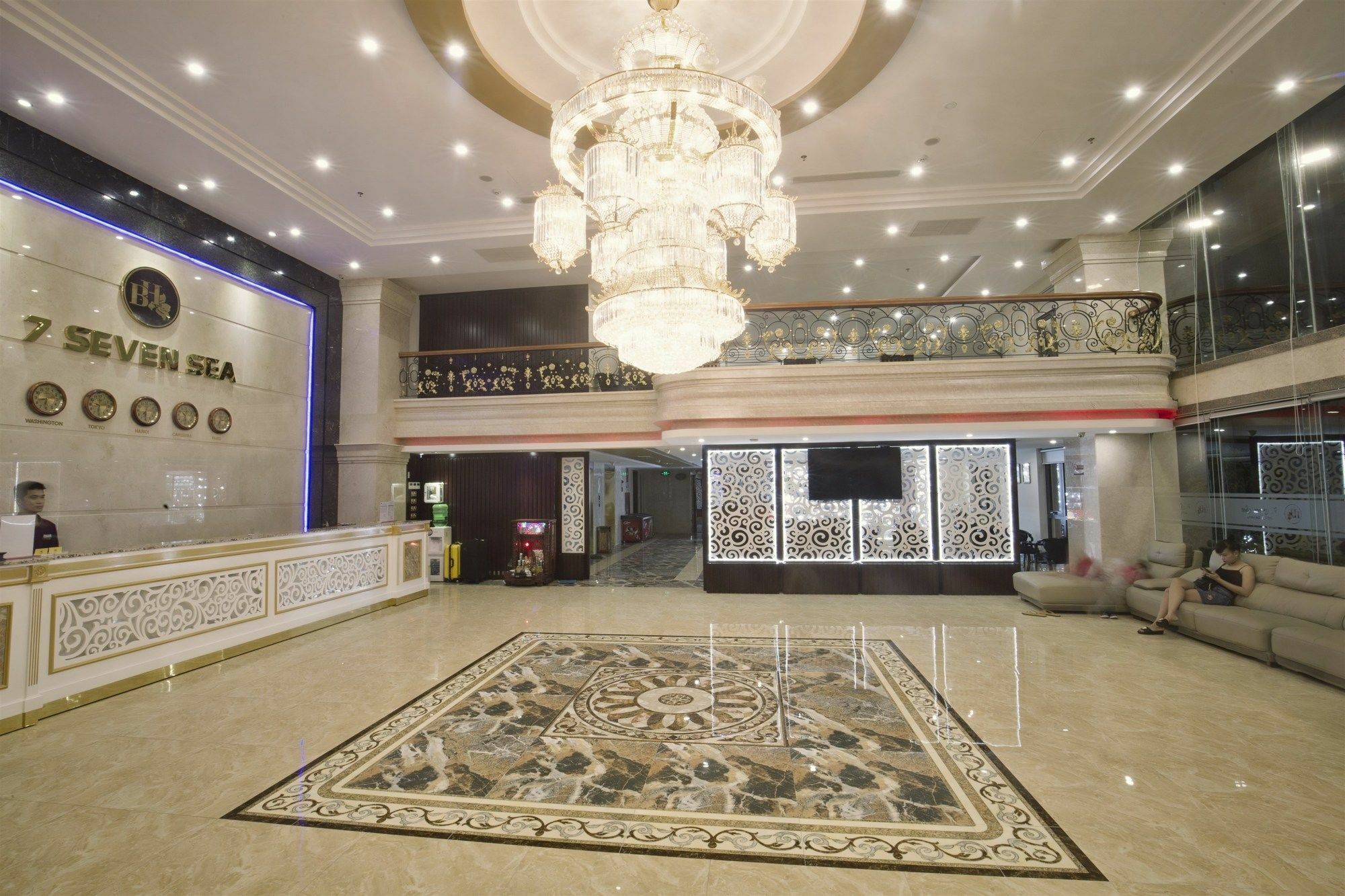 Hotel 7 Seven Sea Da Nang