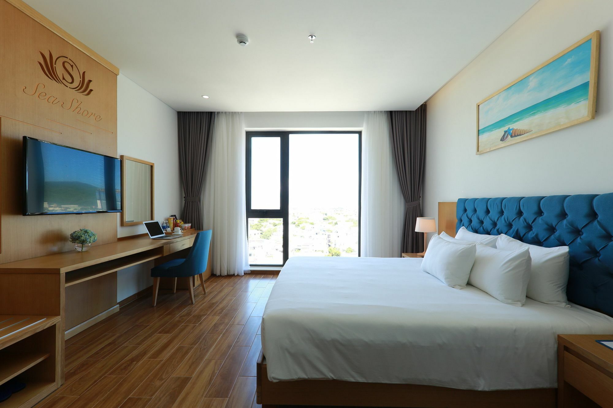 Seashore & Hotel