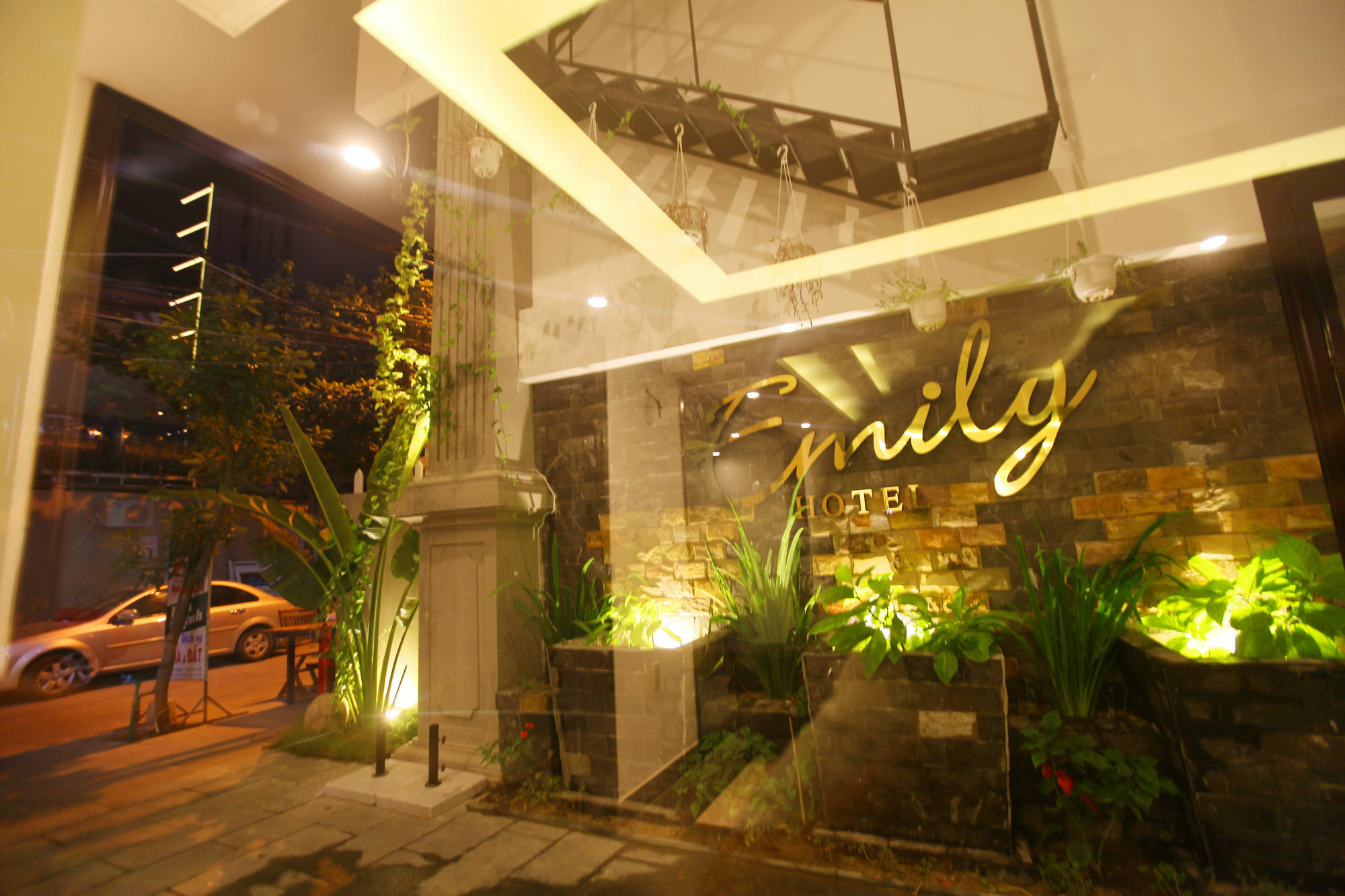 Hotel Emily &