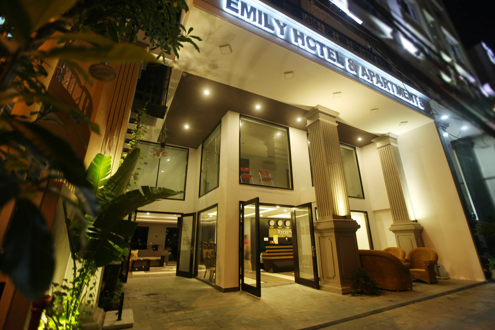 Hotel Emily & 3*