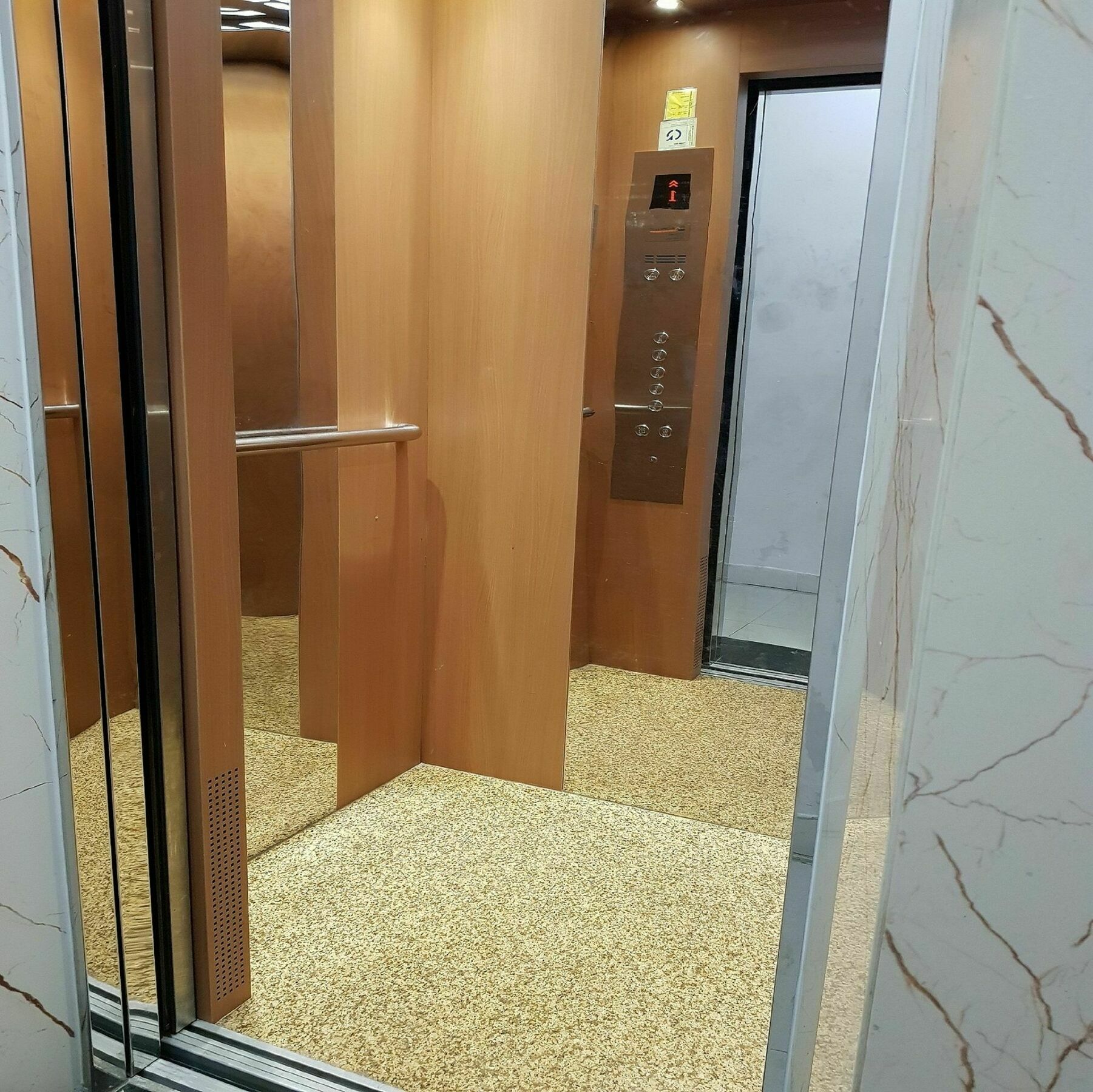 Meraki Hotel 2*
