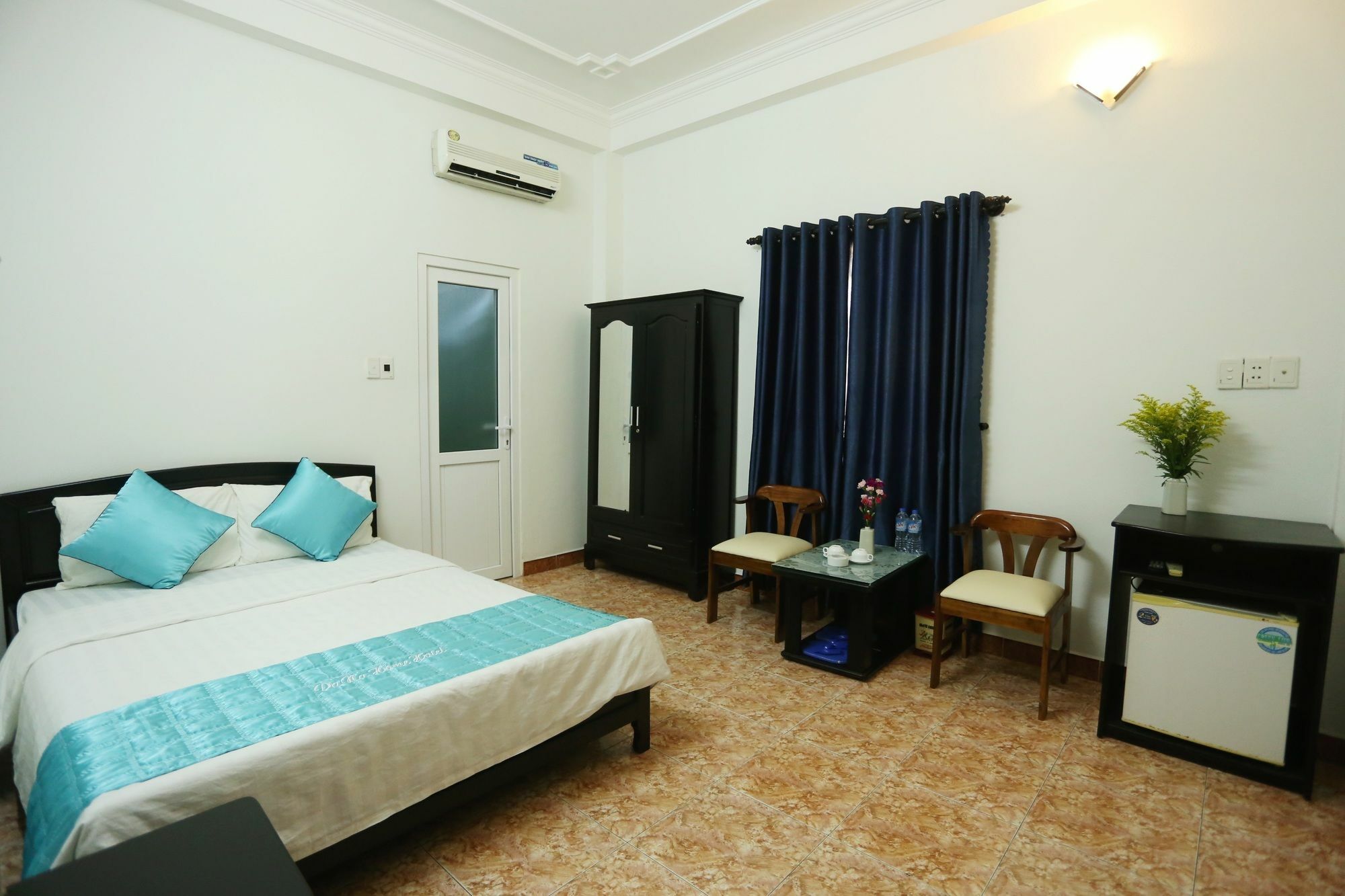 Dana - Hotel *