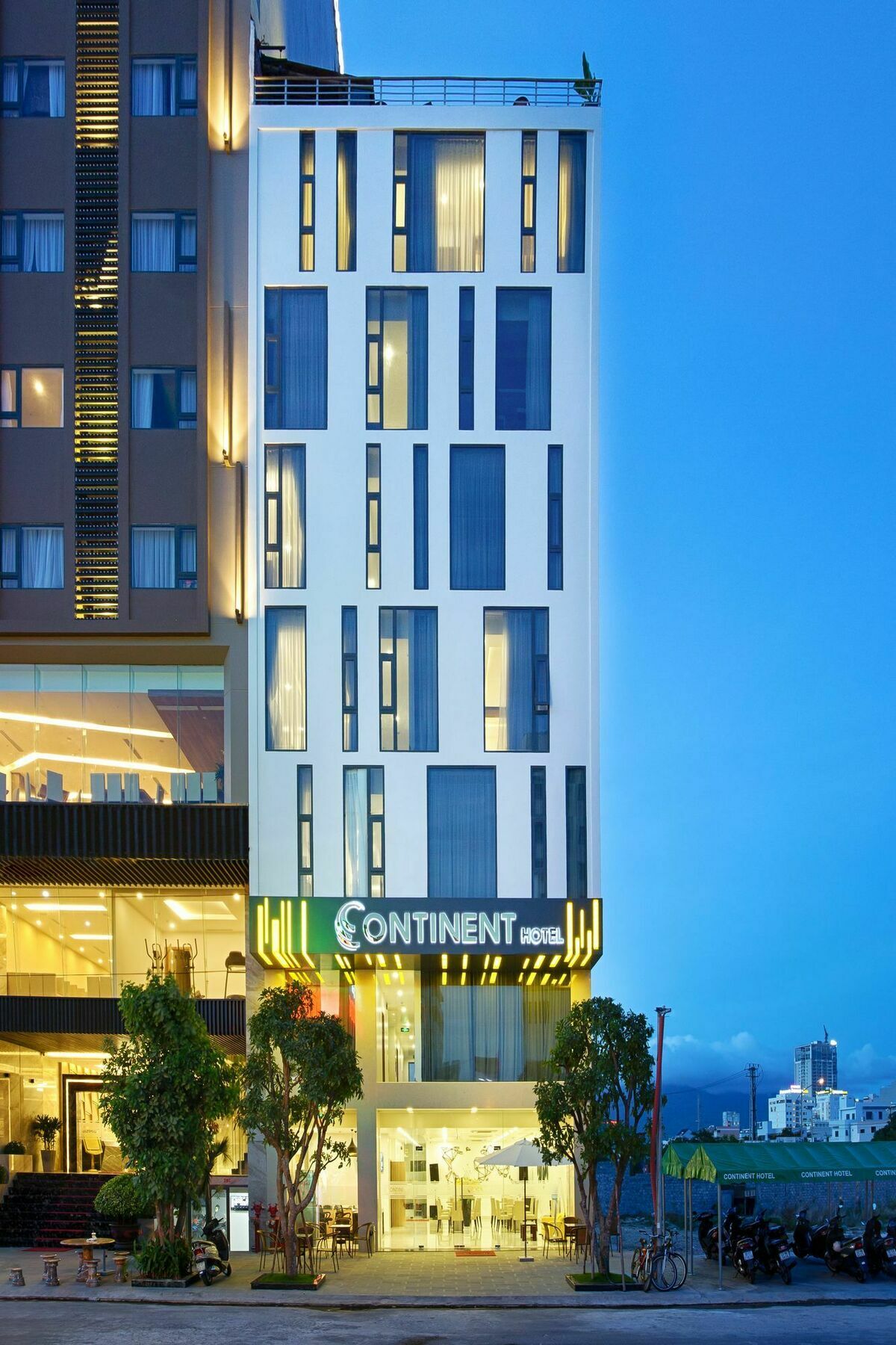 Continent Khách sạn 3*