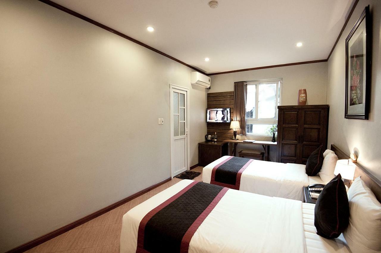 Bay Hotel