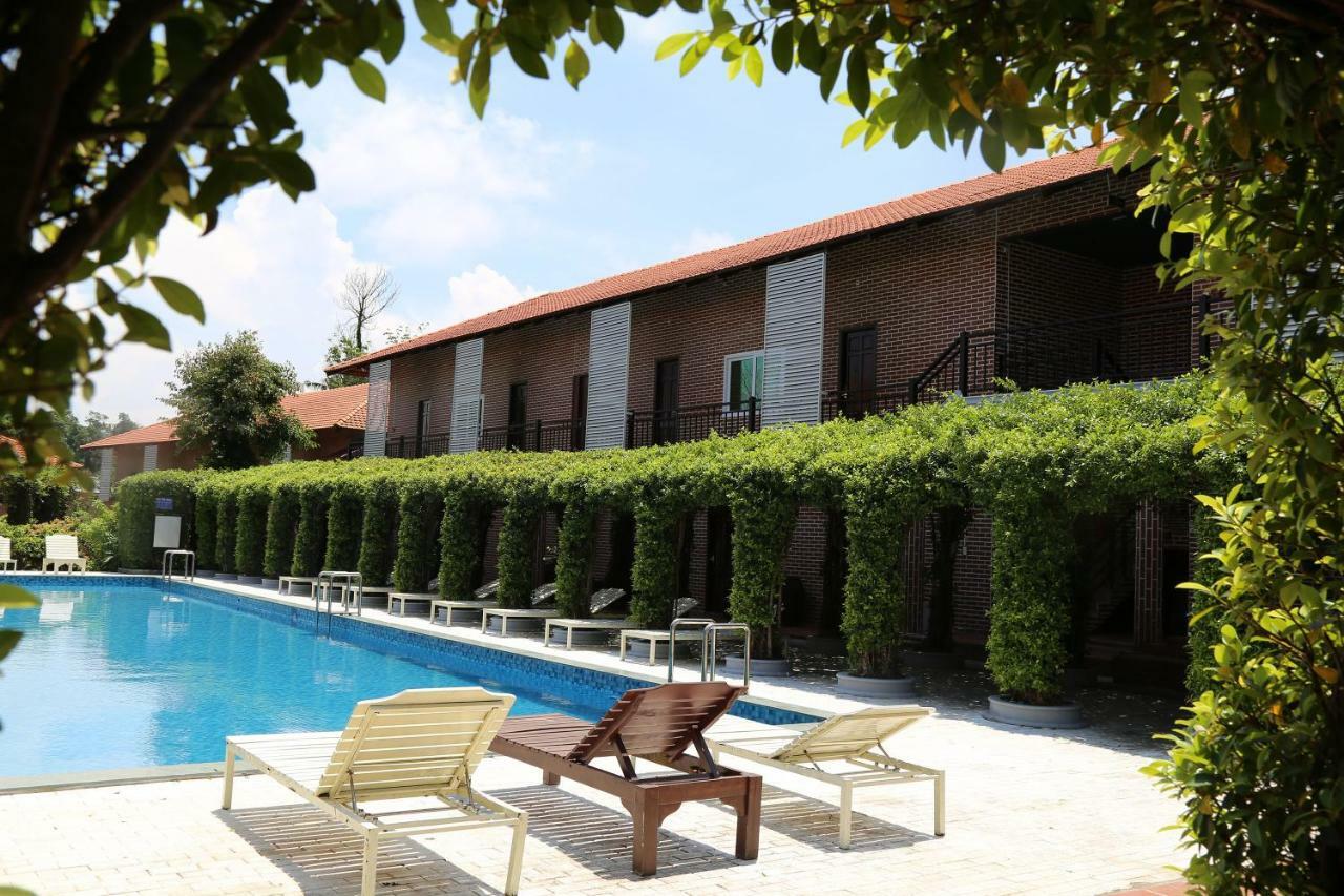 Countryside Resort 3*