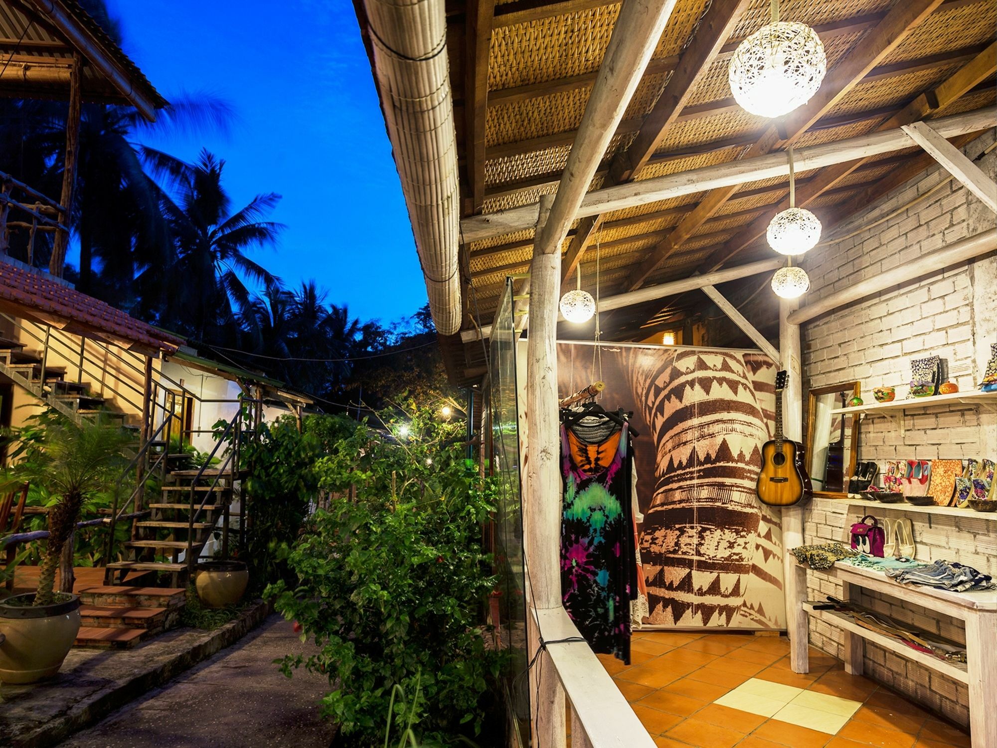 Resort Waves Phu Quoc