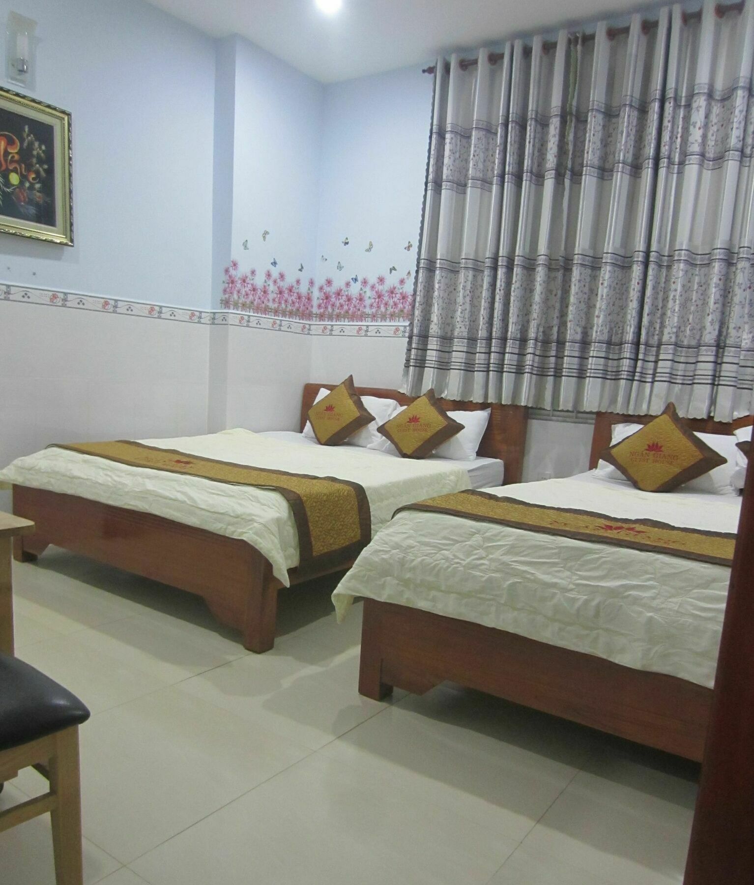 Ngan Giang Guest house 2*