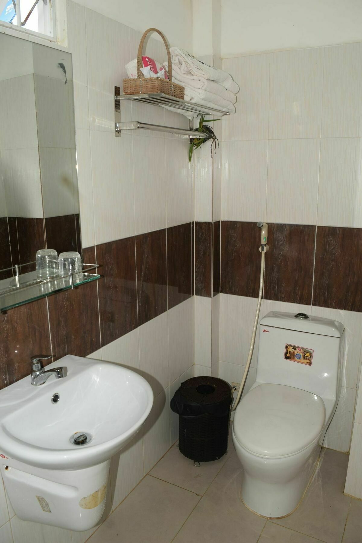 Orchid Guest house 2*