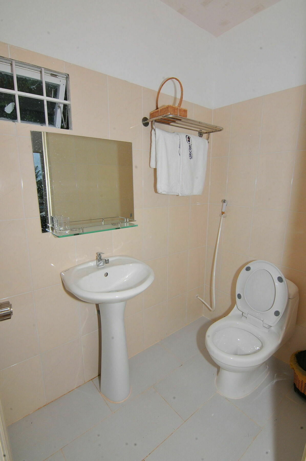 Orchid Guest house 2*