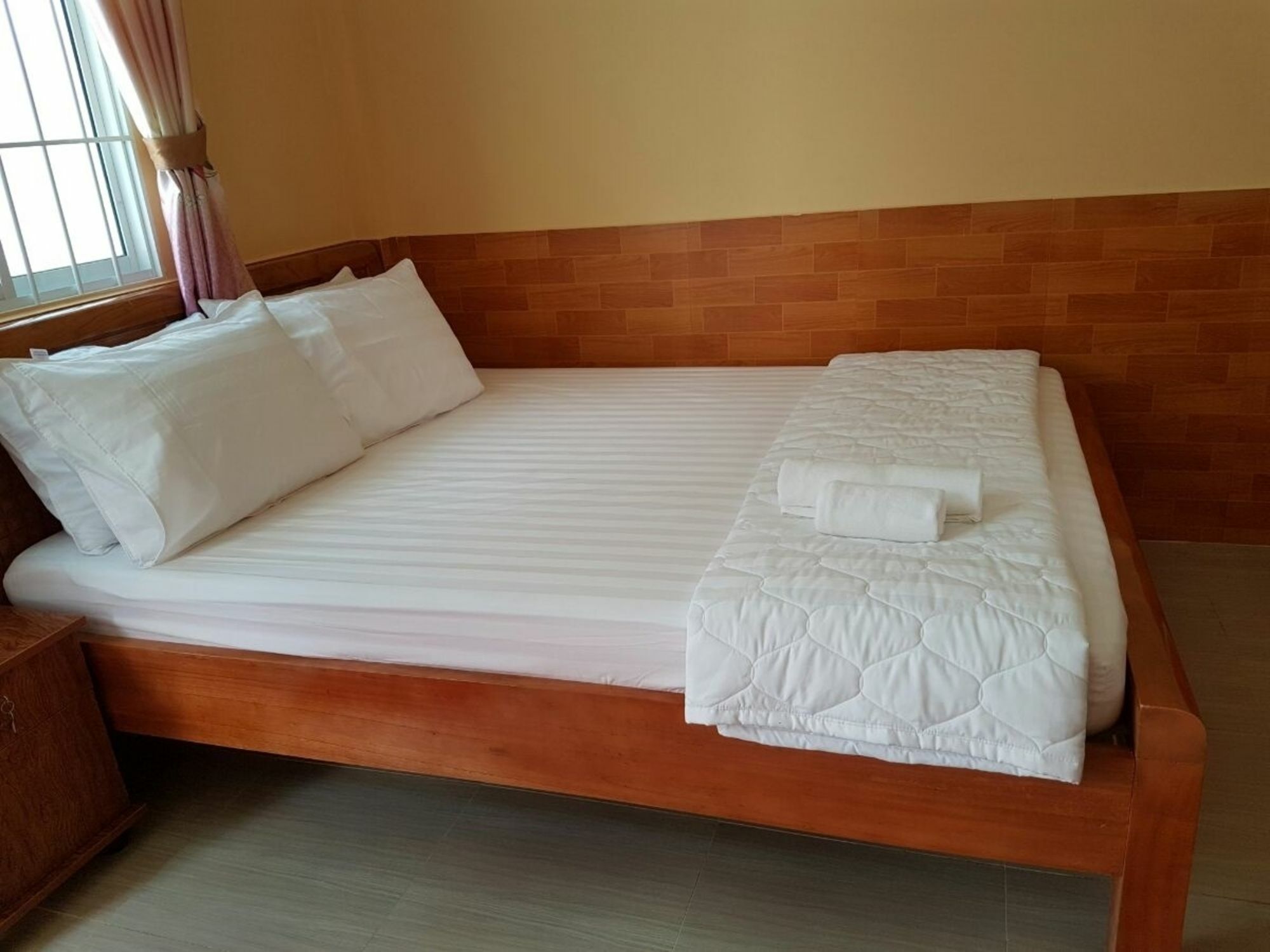 Hana & 2* Phu Quoc