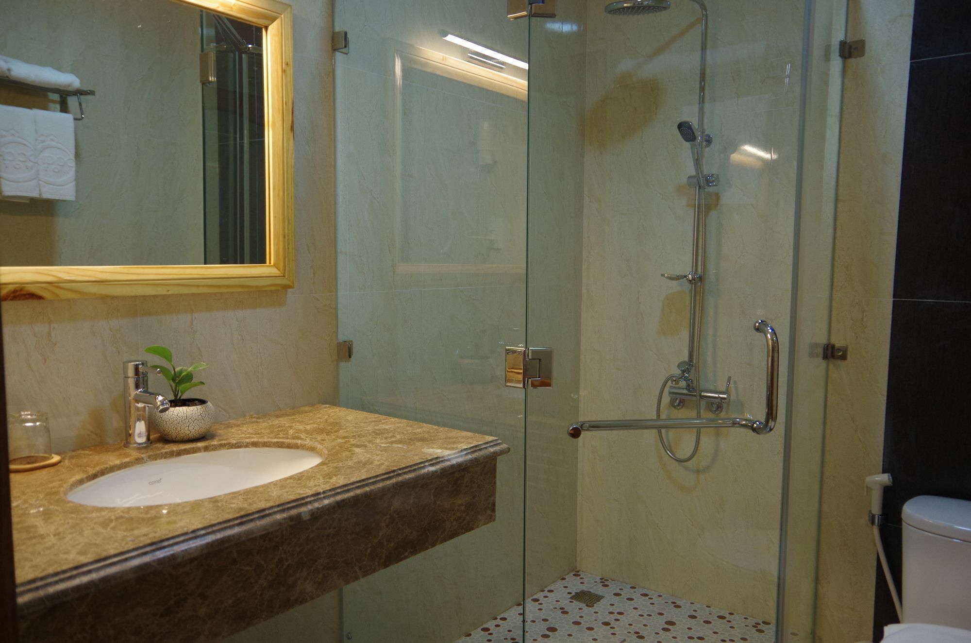 Ngoc Chau Hotel 3*
