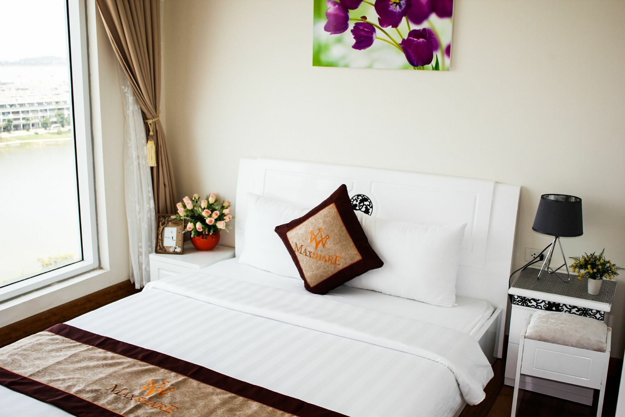 Hotel Maxshare & Serviced Ha Long