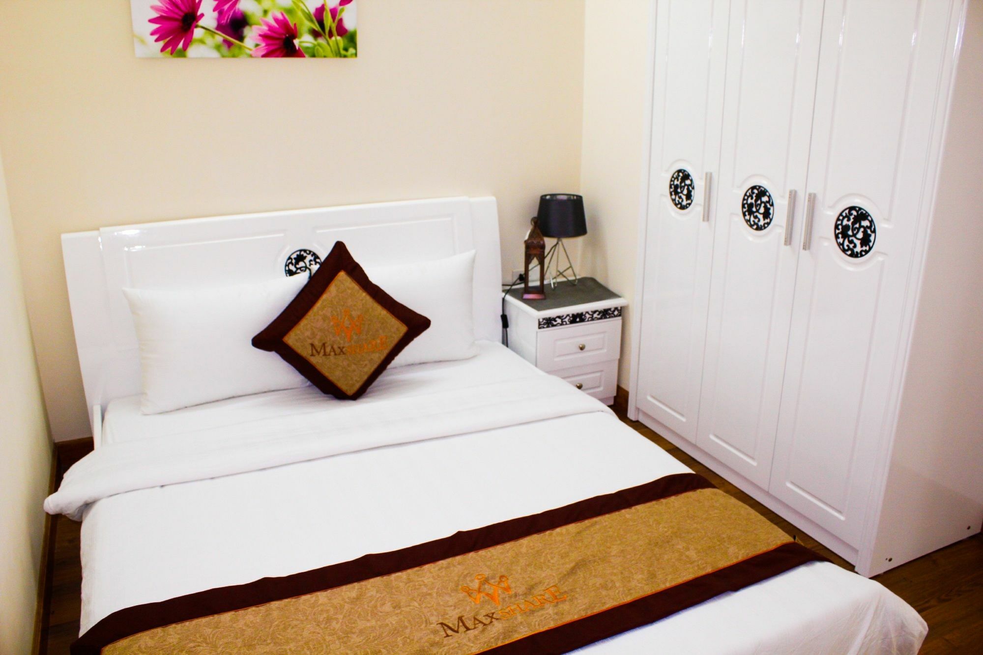 Hotel Maxshare & Serviced