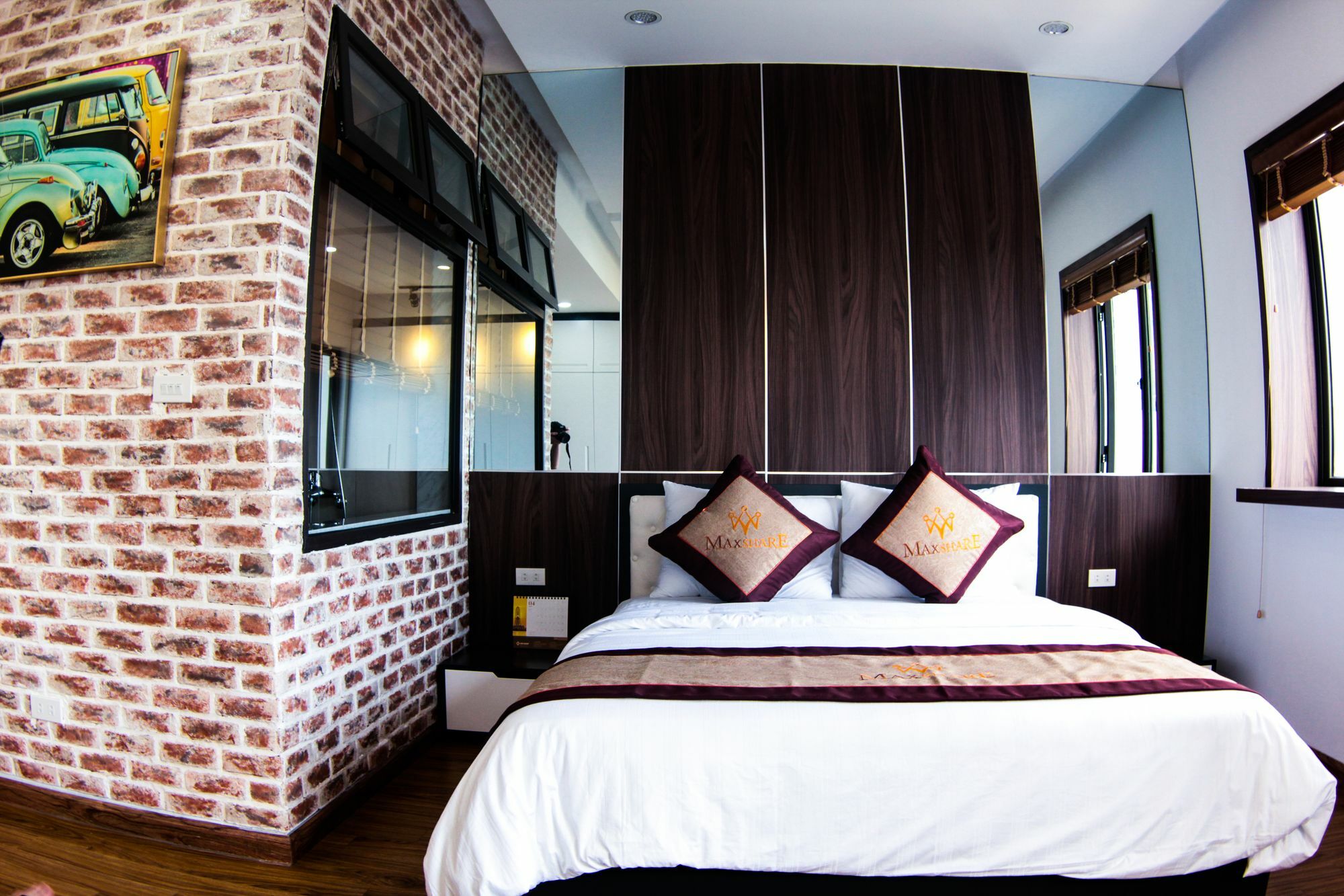 Maxshare & Serviced Hotel